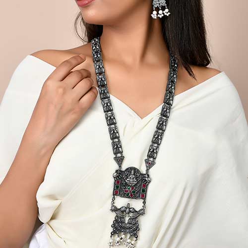 Oxidized Silver Plated Red and Green Monalisa Stones White Pearls Brass Laxmi Set Affordable jewellery singapore