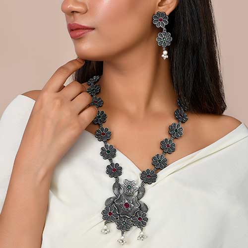 Brass Necklace Set Flower Pattern With Green And Red Monalisa Stones White Pearls Online jewellery shopping