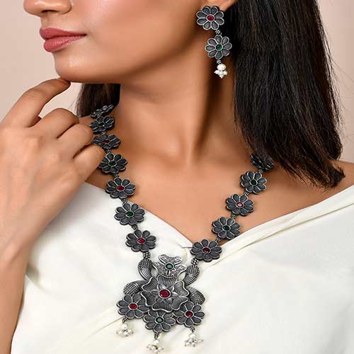 Brass Necklace Set Flower Pattern With Green And Red Monalisa Stones White Pearls Online jewellery shopping