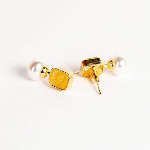 Simple Gold Stone Pearl Stud Earrings Online jewellery shopping