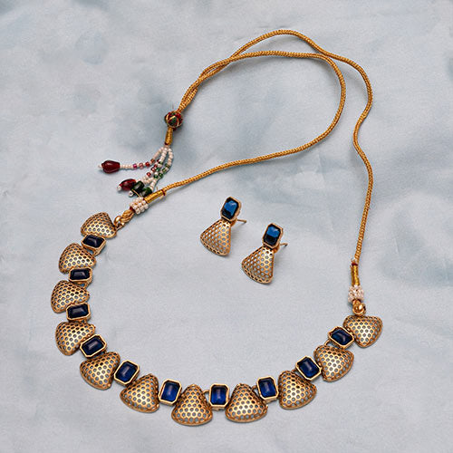 Gold plated Brass Choker Neckpiece with a pair of matching Jhumka earrings Affordable jewellery singapore