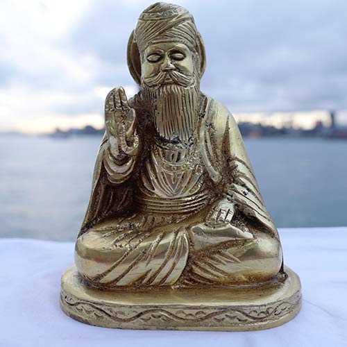 Indian handicraft Rare brass statue of Shri Guru Nanak Dev jee